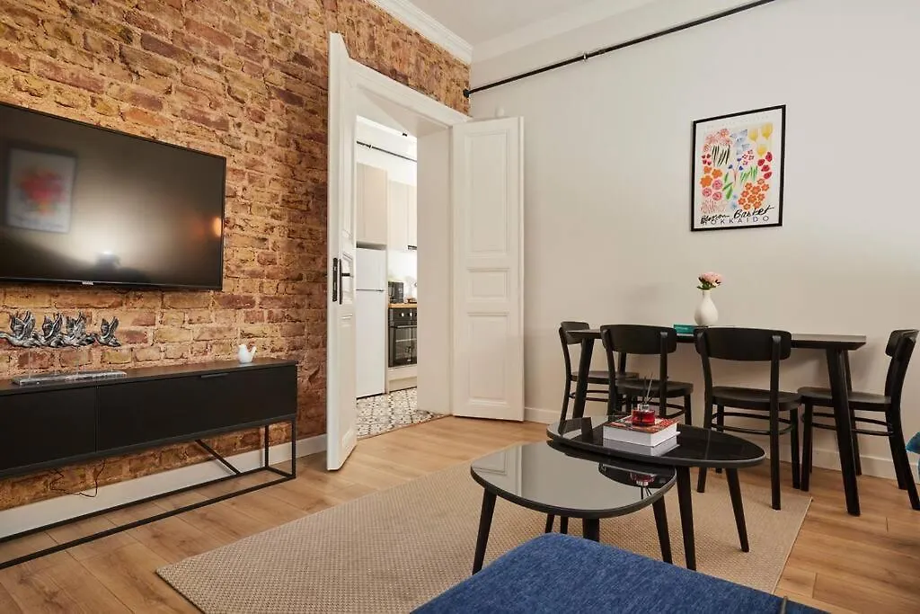 アパート イスタンブールStunning 3Br 2Bath Ac In Center - Santurd4アパートメント トルコ